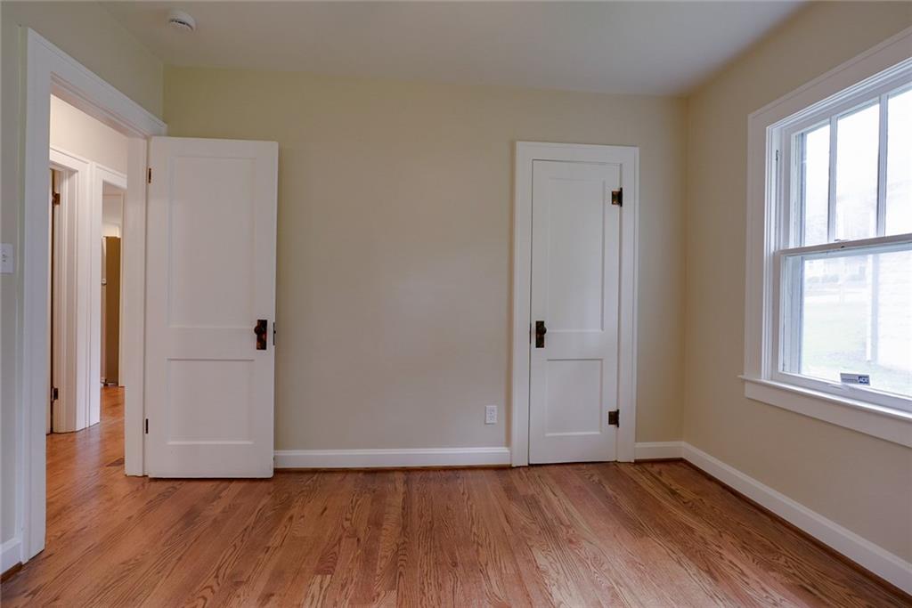 714 E Gudgell Avenue Property Photo 17