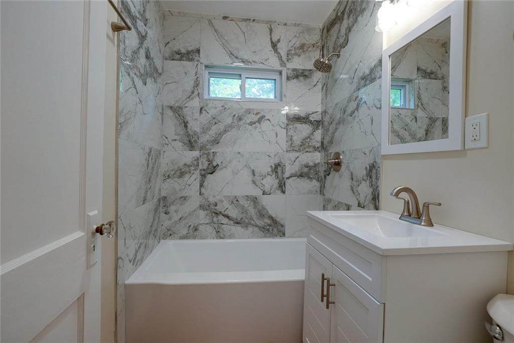714 E Gudgell Avenue Property Photo 19