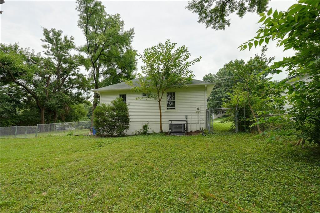 714 E Gudgell Avenue Property Photo 32