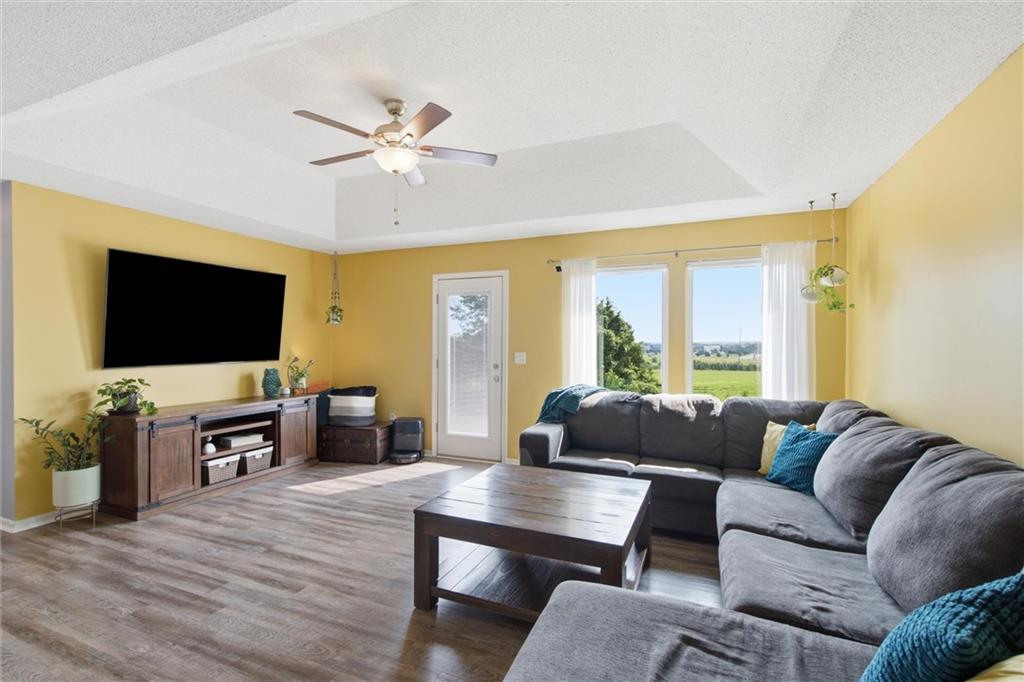 5827 Meadowsweet Lane Property Photo 4
