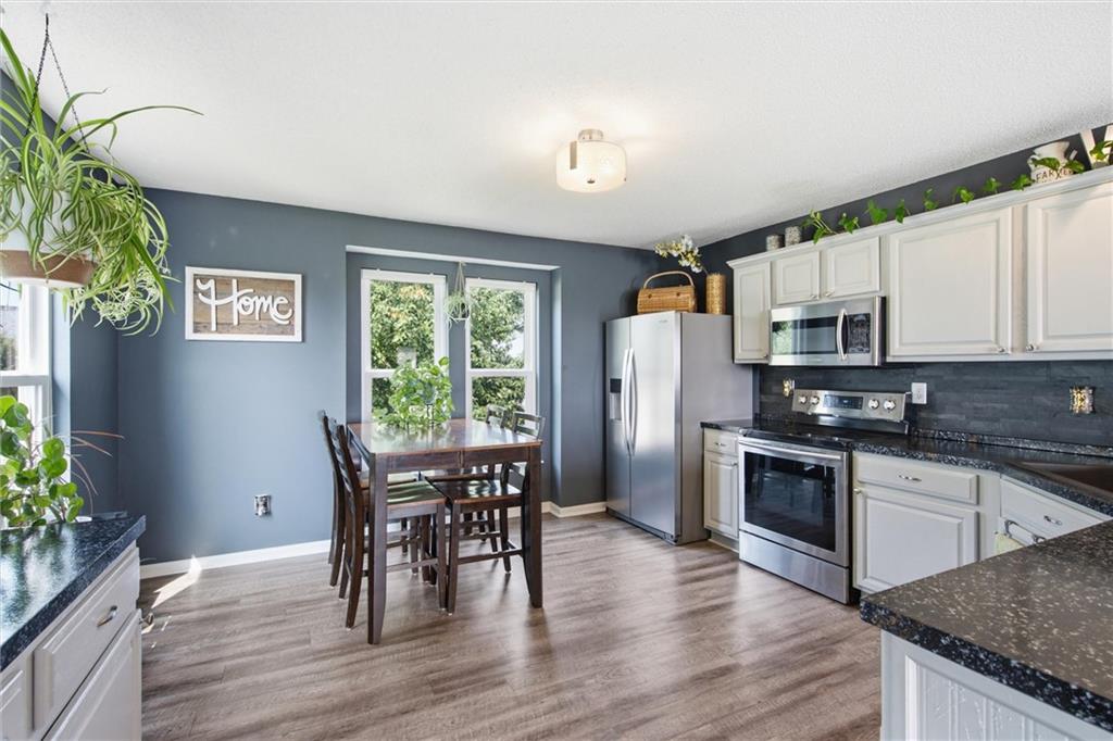 5827 Meadowsweet Lane Property Photo 8