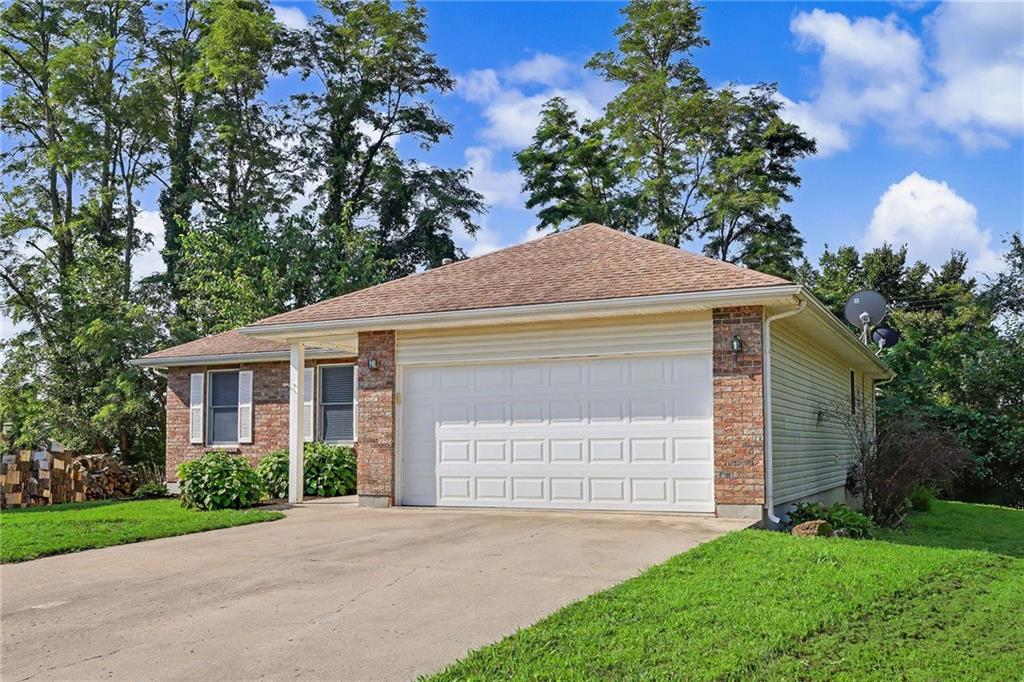 17 Sandi Circle Property Photo 2