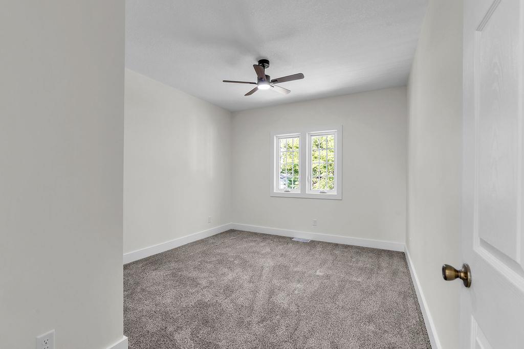 607 N Mead Street Property Photo 18