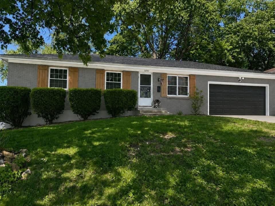 16917 E Cogan Road Property Photo 1