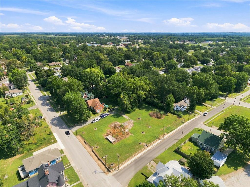 404 N Main Street Property Photo 6