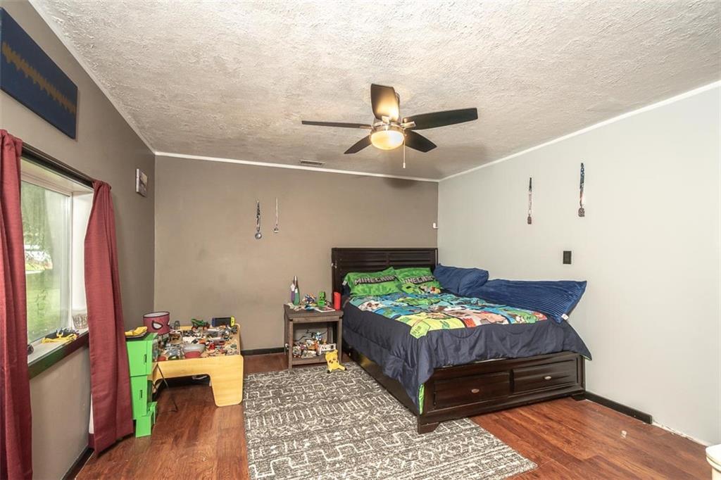 909 Linn Street Property Photo 31