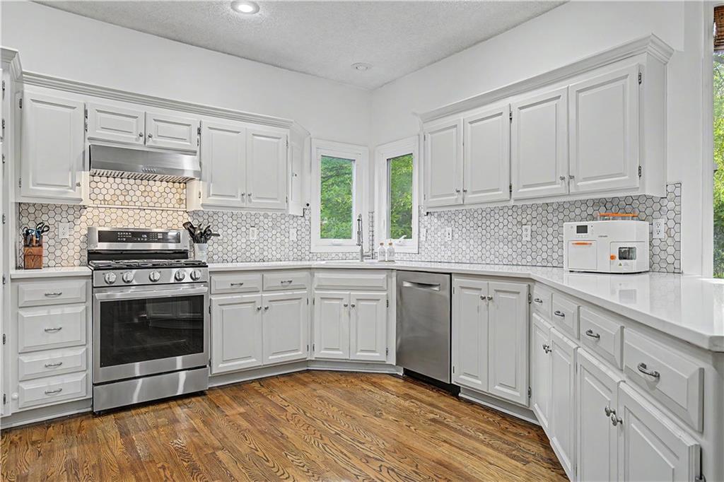 7228 Widmer Road Property Photo 3