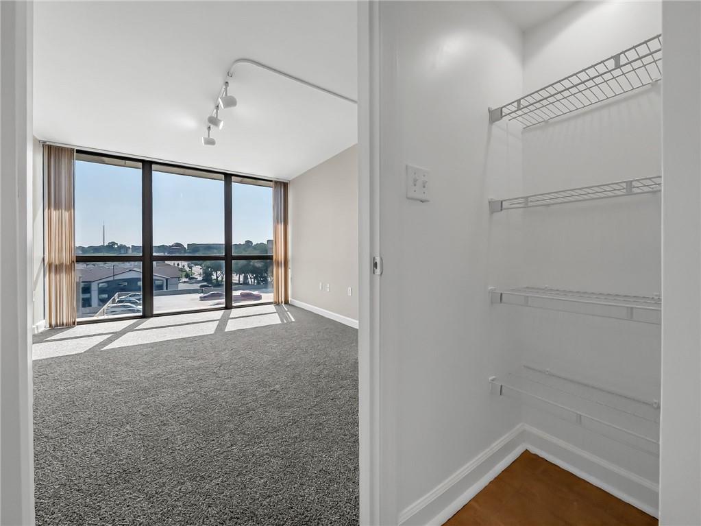 600 E Admiral Boulevard Property Photo 15
