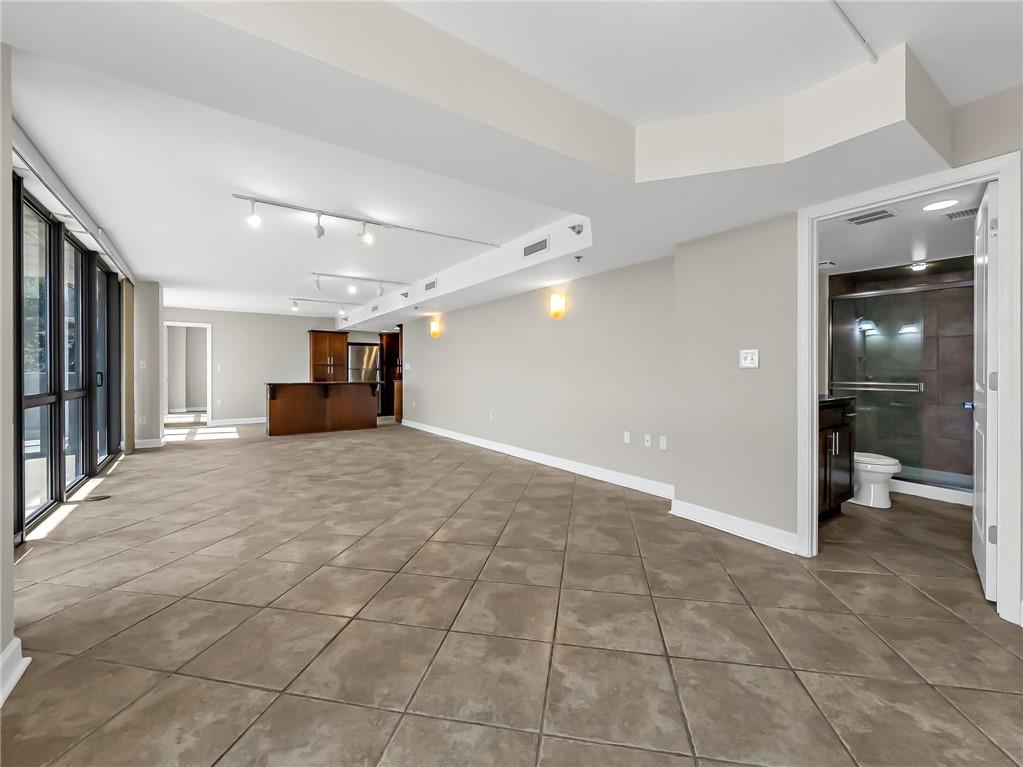 600 E Admiral Boulevard Property Photo 18
