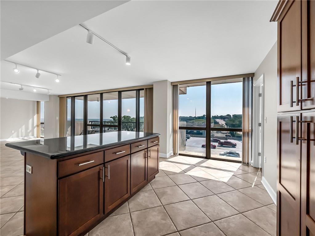 600 E Admiral Boulevard Property Photo 20