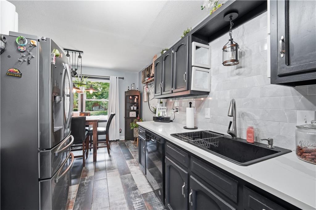 914 Gregory Street Property Photo 22