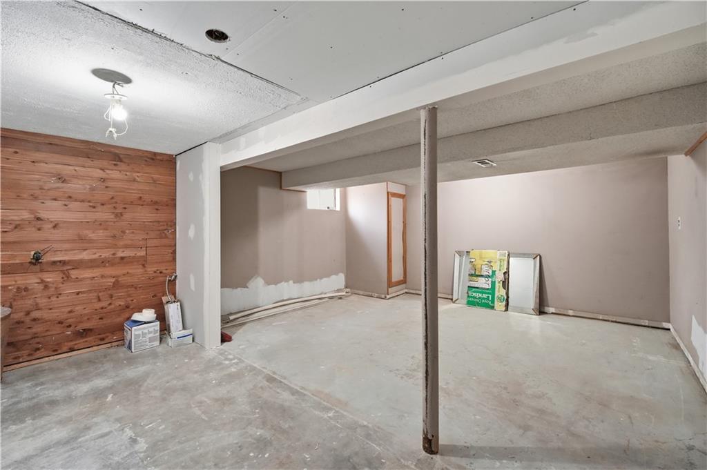 914 Gregory Street Property Photo 44