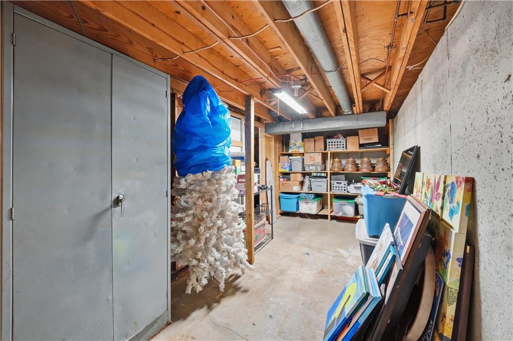 914 Gregory Street Property Photo 47