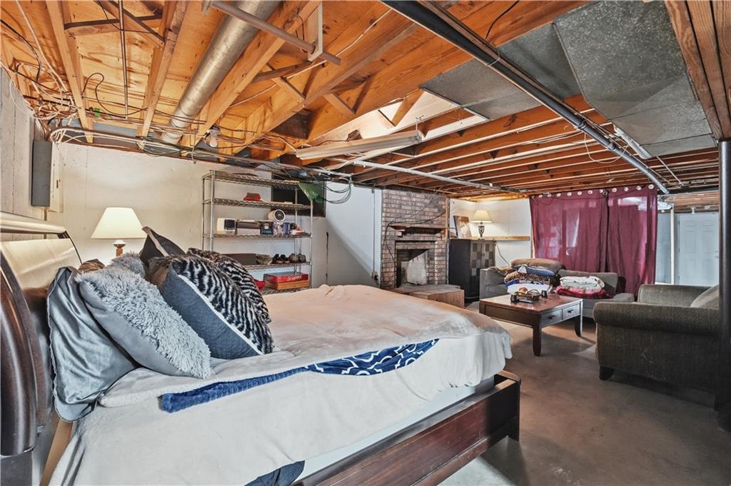 914 Gregory Street Property Photo 48