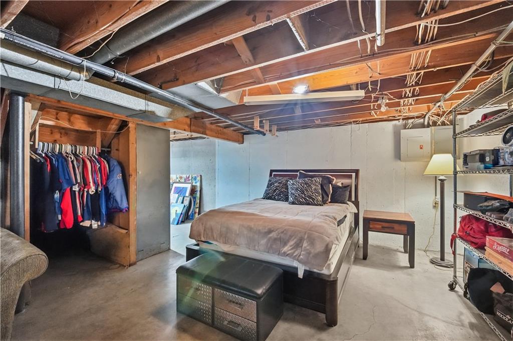 914 Gregory Street Property Photo 49