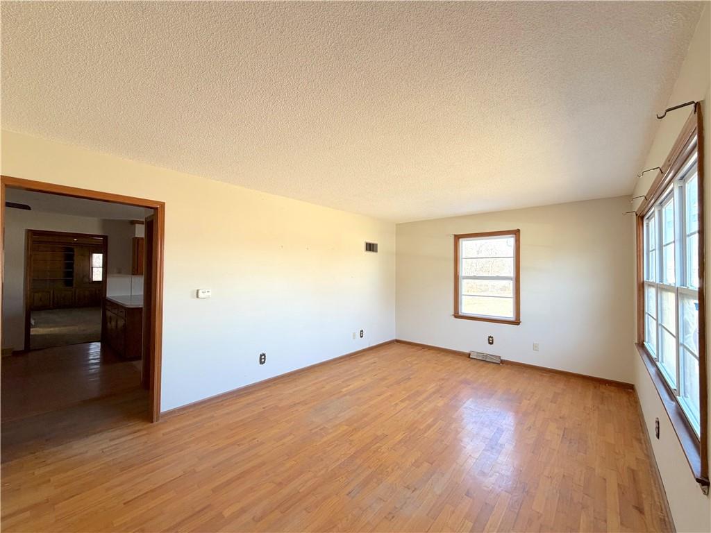 1412 Ridgeway Drive Property Photo 2