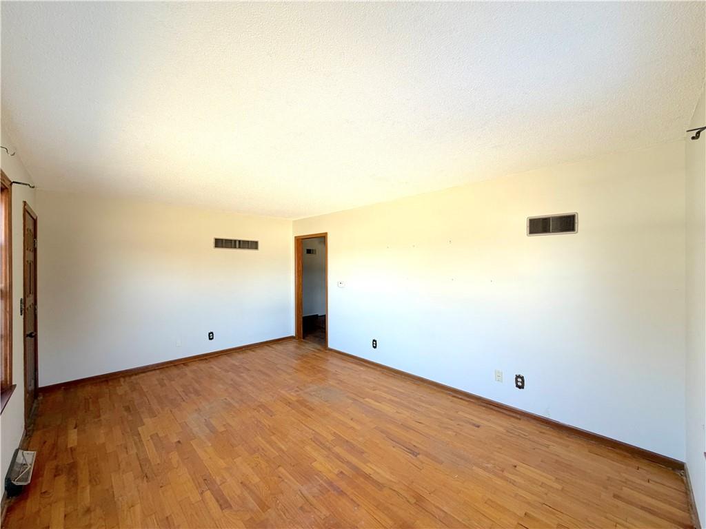 1412 Ridgeway Drive Property Photo 4