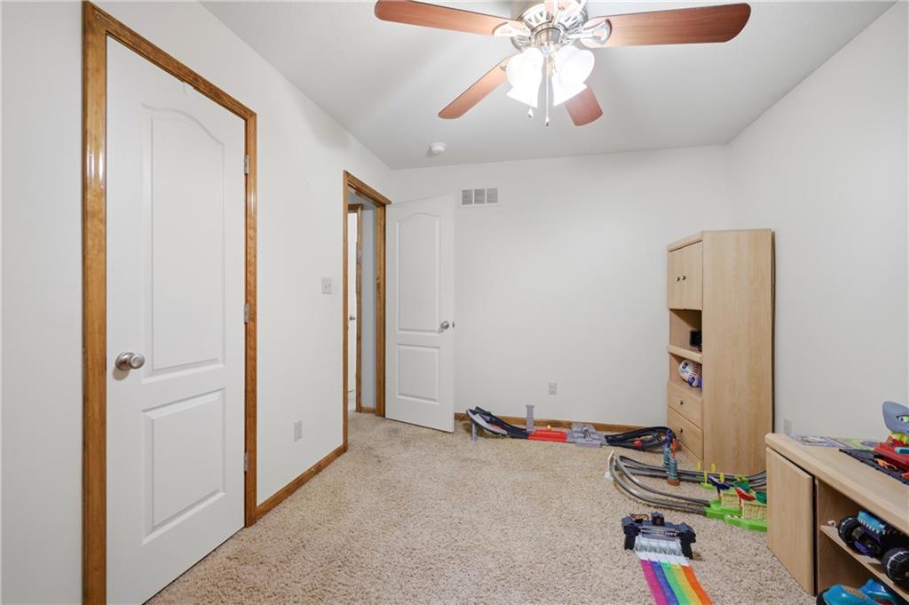 309 E Phillips Street Property Photo 17