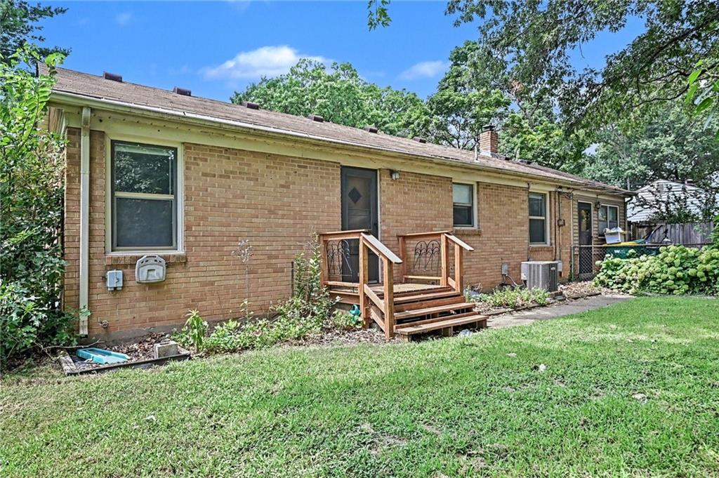 2449 S 49th Terrace Property Photo 13