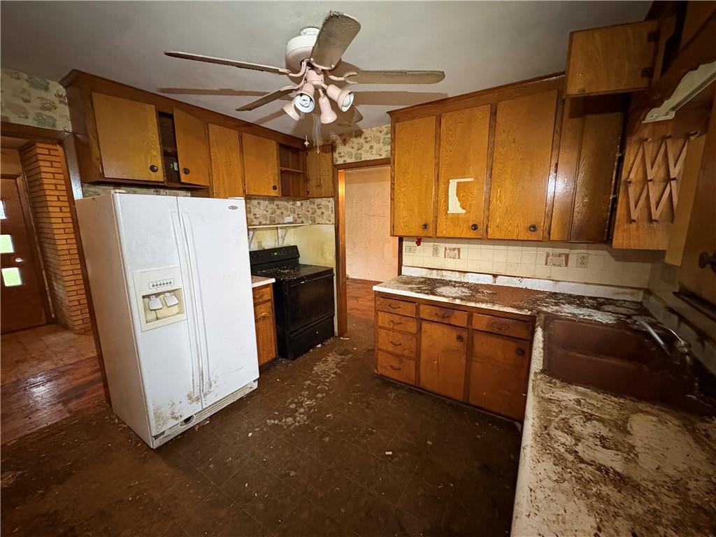 5049 N Brighton Avenue Property Photo 7