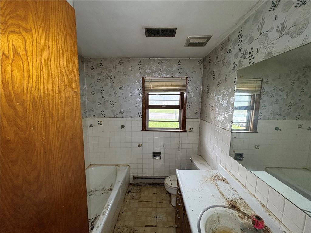 5049 N Brighton Avenue Property Photo 11