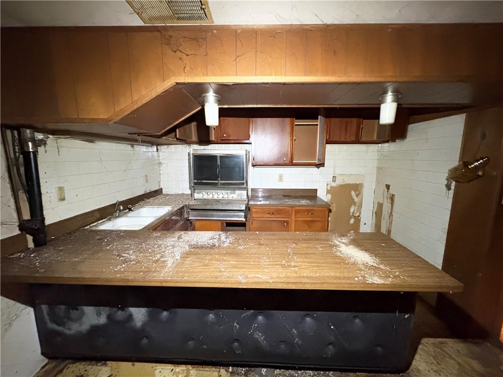 5049 N Brighton Avenue Property Photo 15