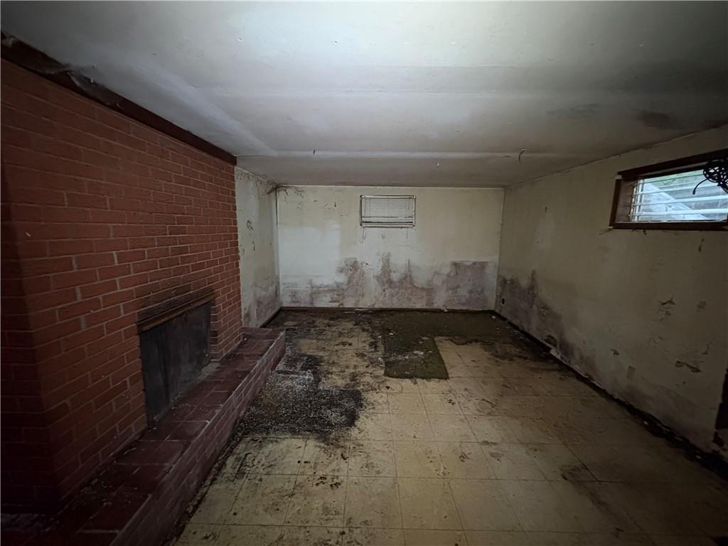 5049 N Brighton Avenue Property Photo 16
