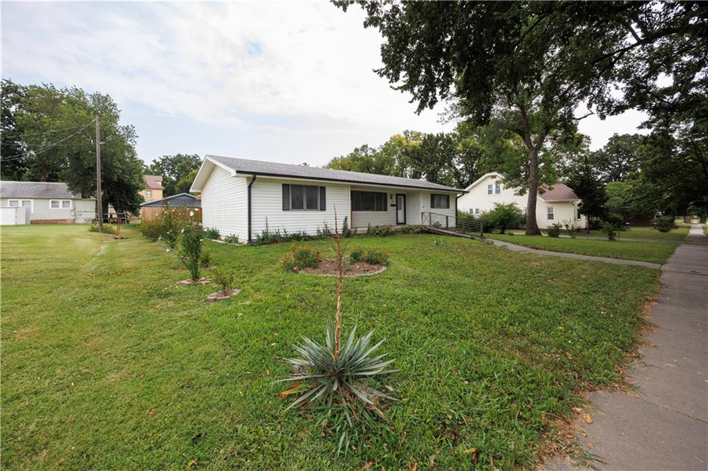 324 N 8th Street Property Photo 4