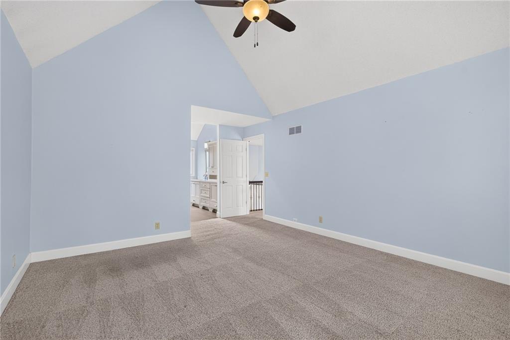 9109 W 126th Terrace Property Photo 23