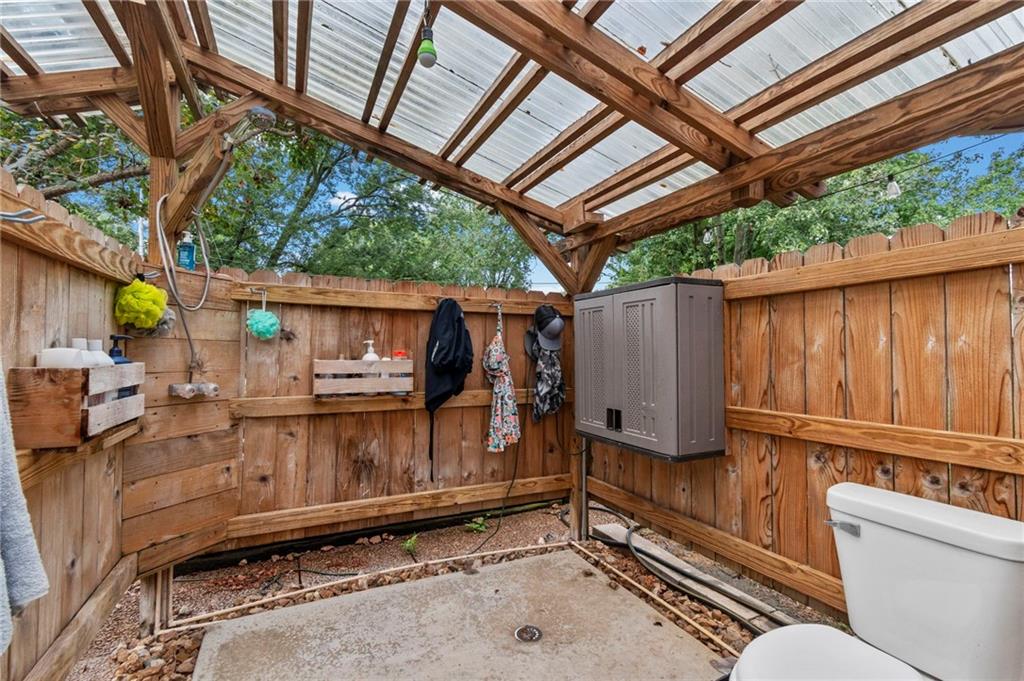 1900 E Arcadia Drive Property Photo 7