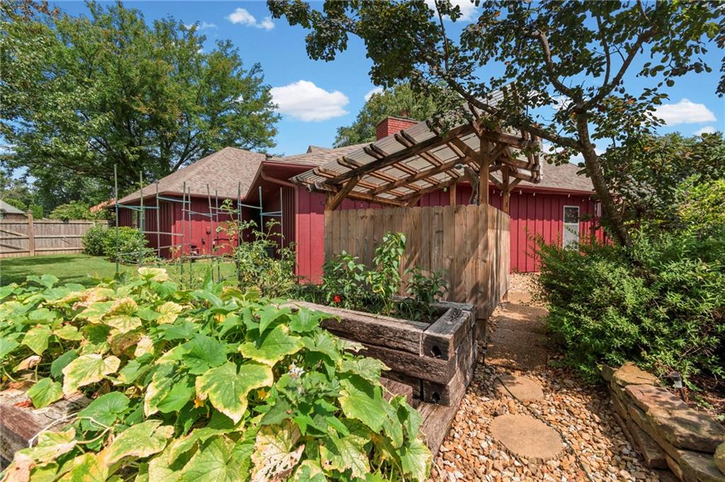 1900 E Arcadia Drive Property Photo 61