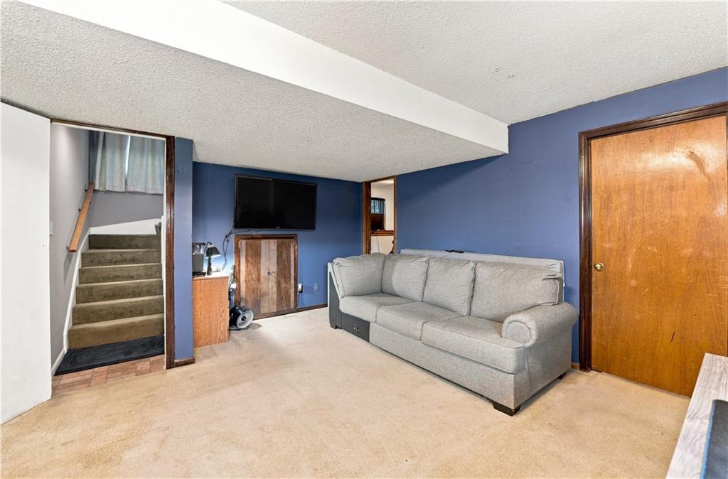 906 Fairview Circle Property Photo 30