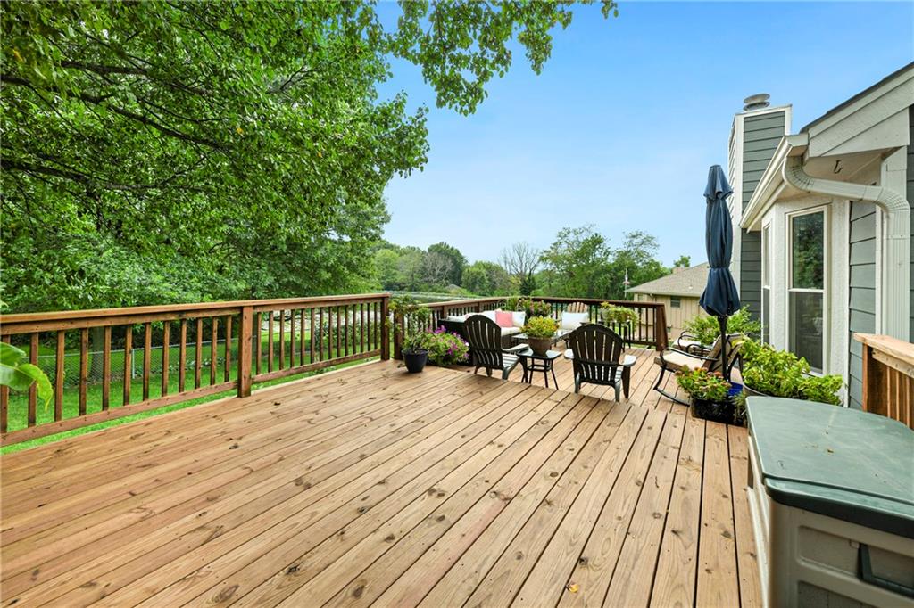 906 Fairview Circle Property Photo 33