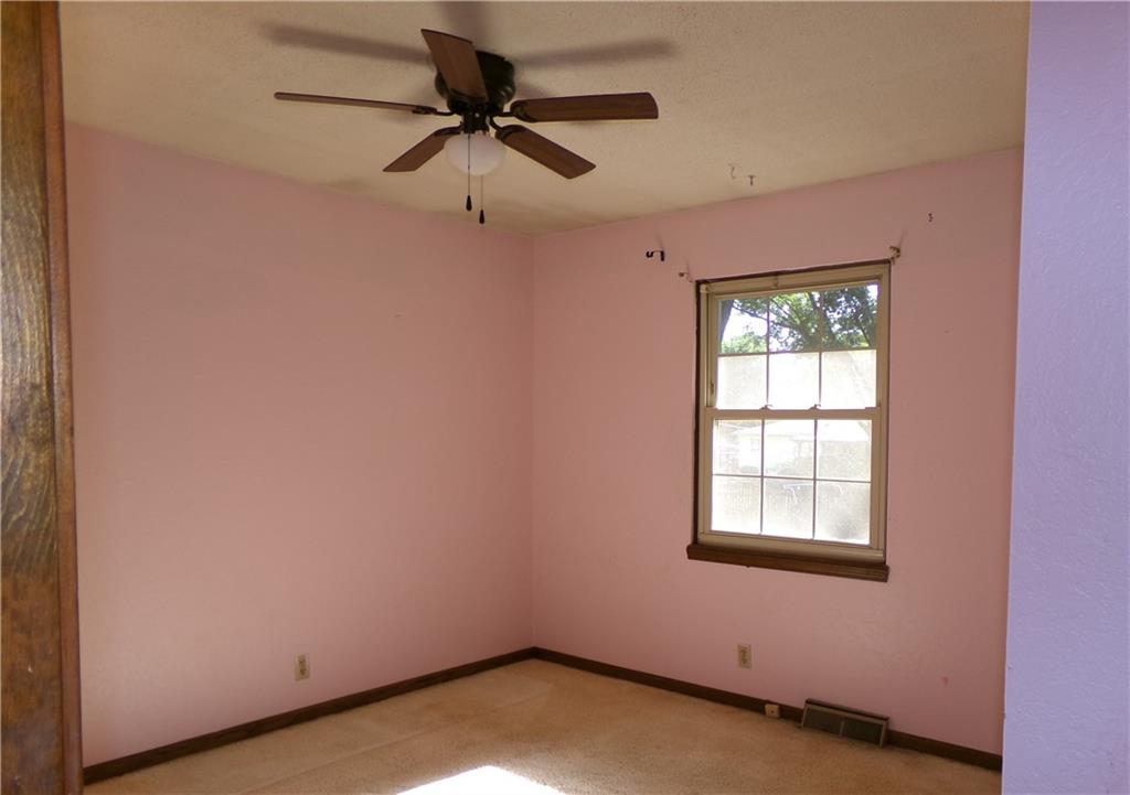 1403 Ridgeway Drive Property Photo 9