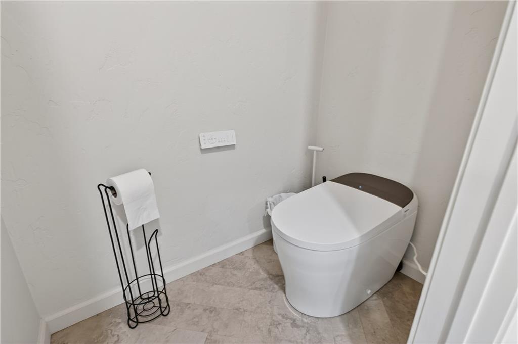 2015 S Lees Summit Road Property Photo 25