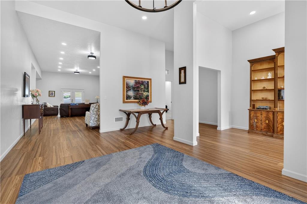 2015 S Lees Summit Road Property Photo 33