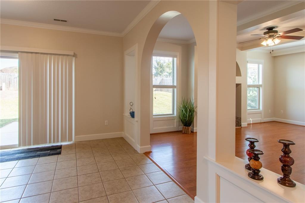 5714 Silverstone Drive Property Photo 9