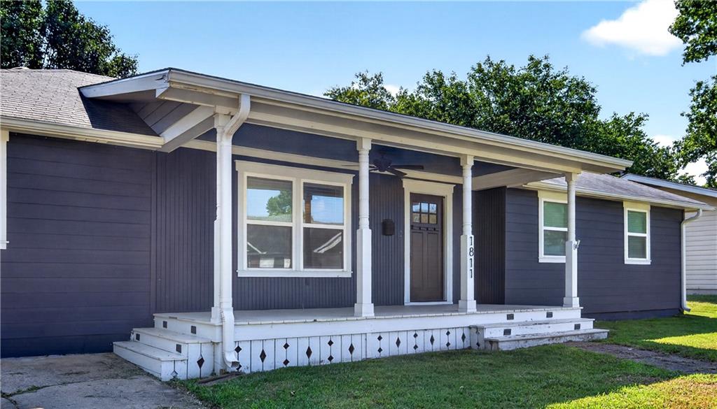 1811 Richards Road Property Photo 4