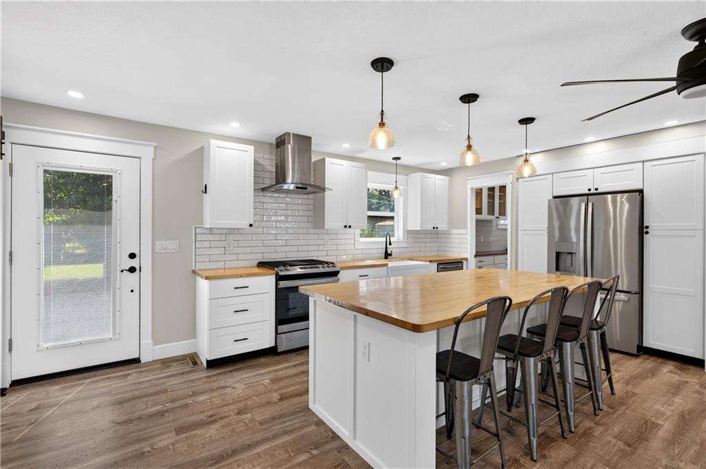 1811 Richards Road Property Photo 13