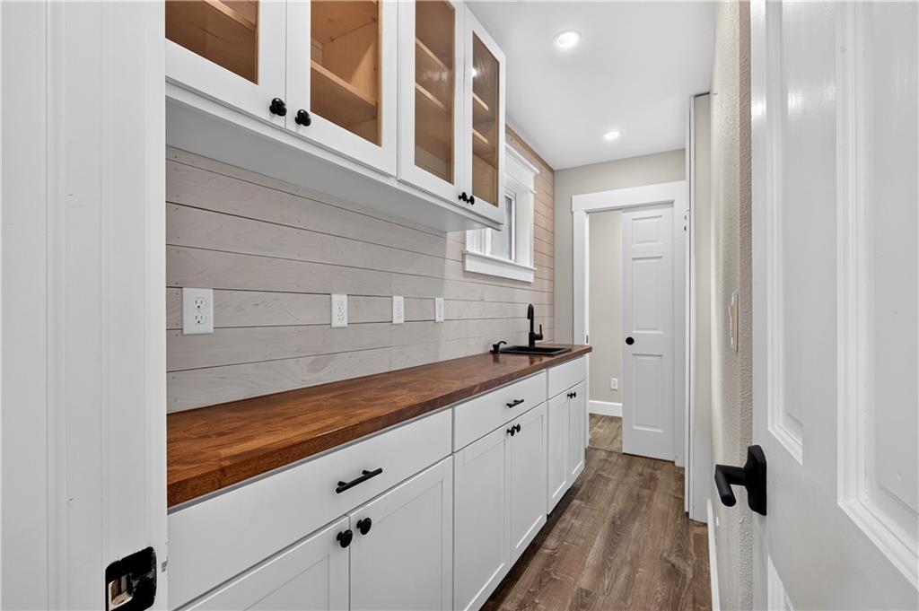1811 Richards Road Property Photo 27