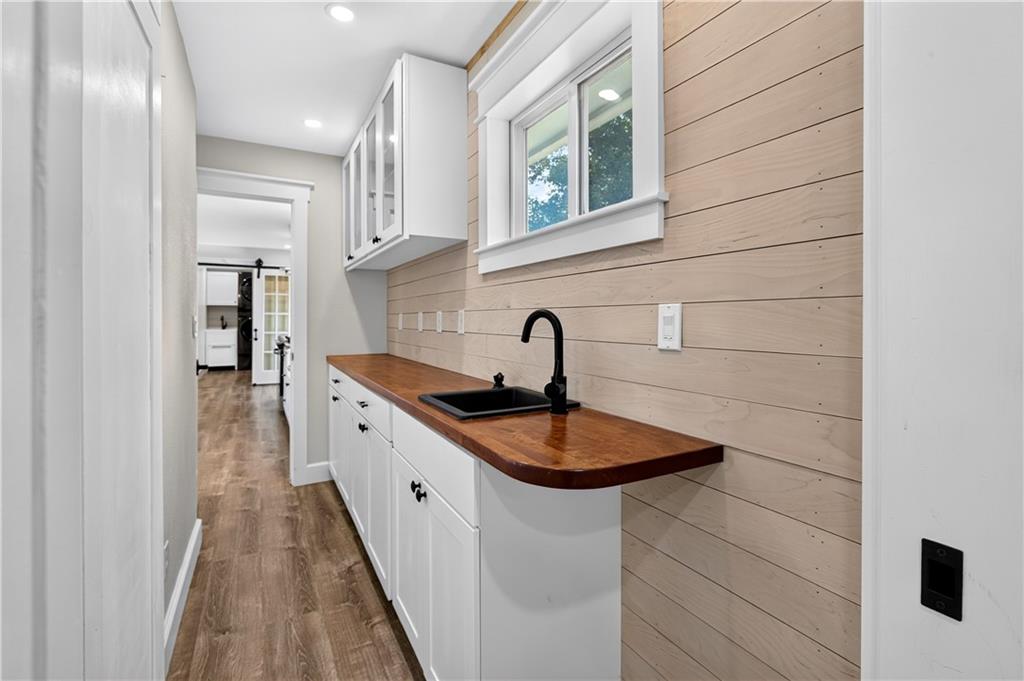 1811 Richards Road Property Photo 28