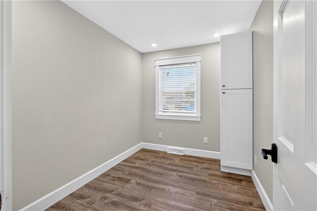 1811 Richards Road Property Photo 35