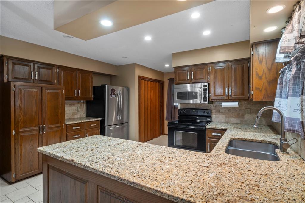 3144 Lakeview Circle Property Photo 12