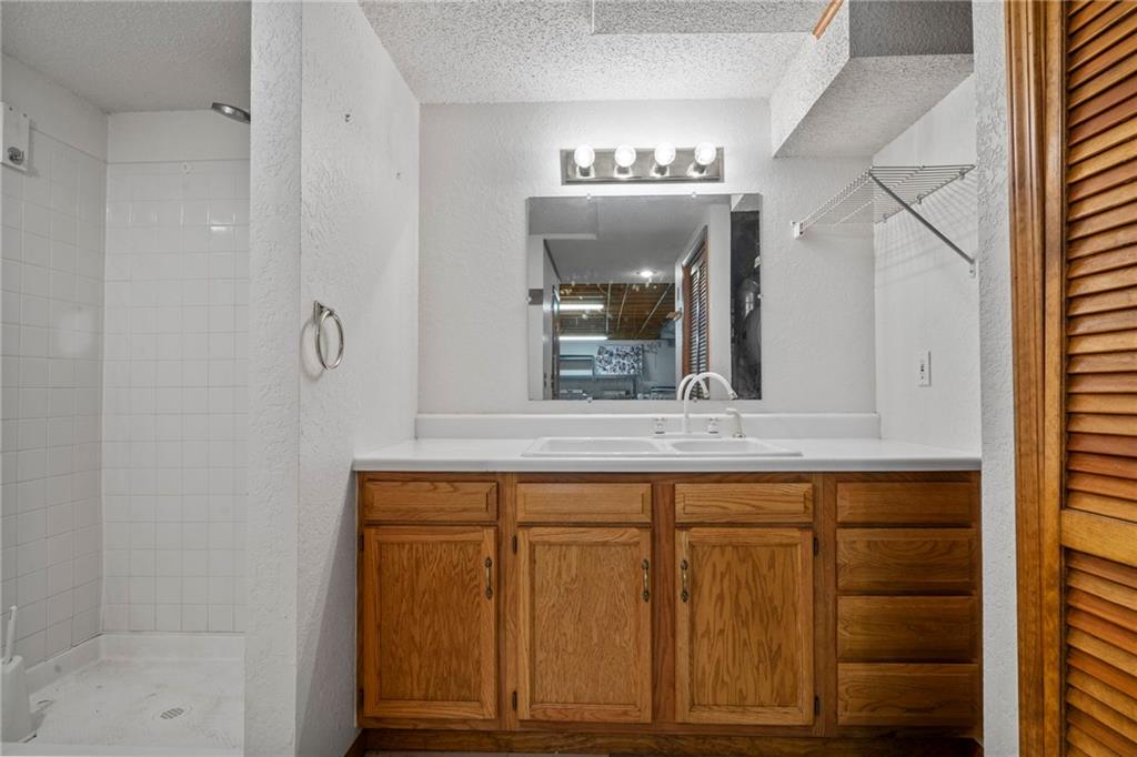 3144 Lakeview Circle Property Photo 16