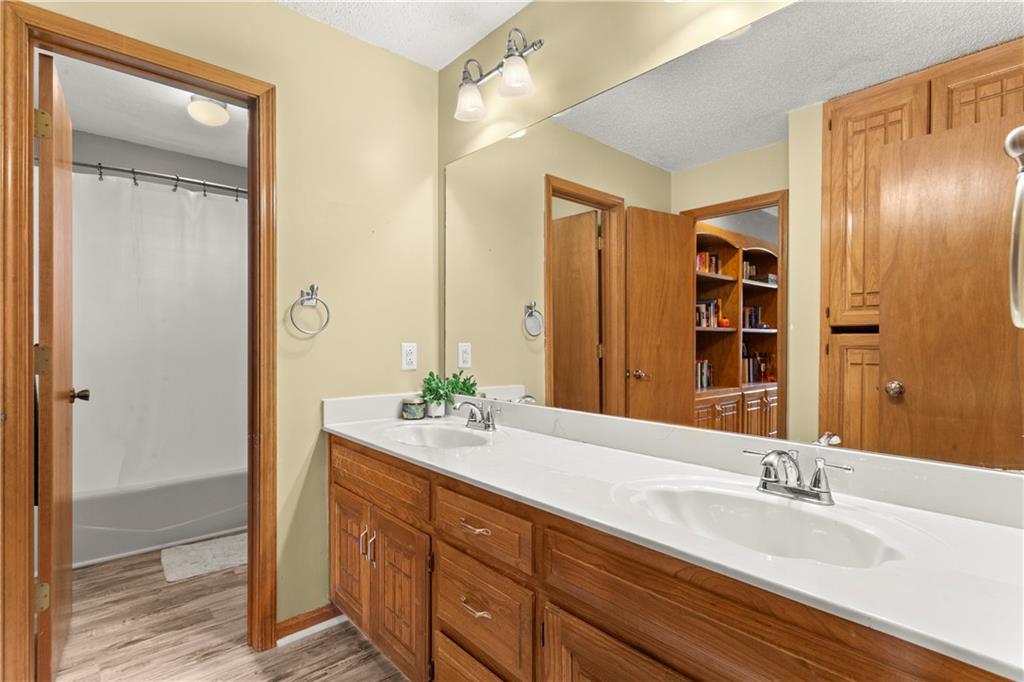 4401 Ne Hoit Drive Property Photo 43
