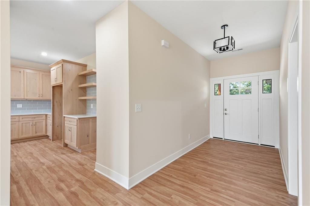 206 Constitution Lane Property Photo 8