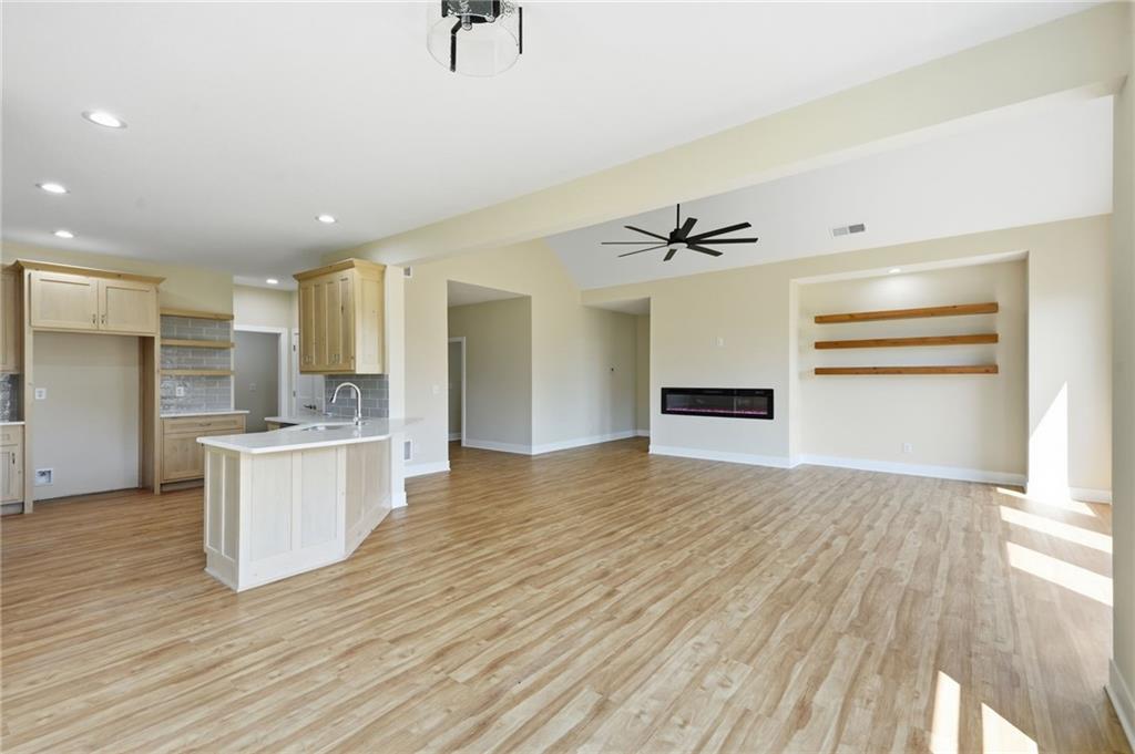 206 Constitution Lane Property Photo 13