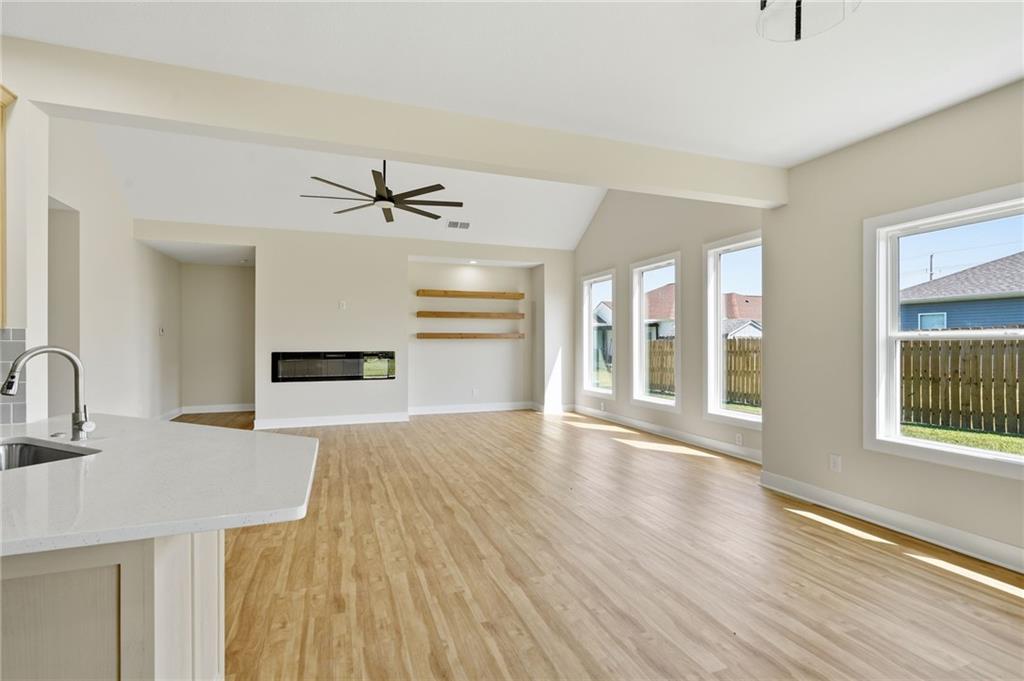 206 Constitution Lane Property Photo 14