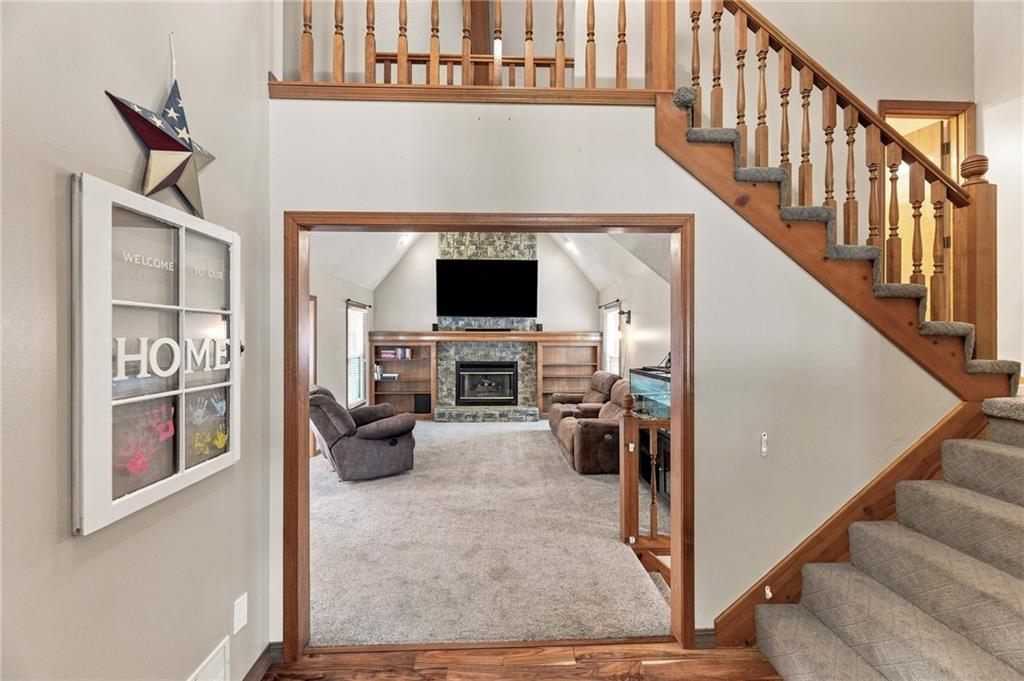 947 E Oakview Street Property Photo 6