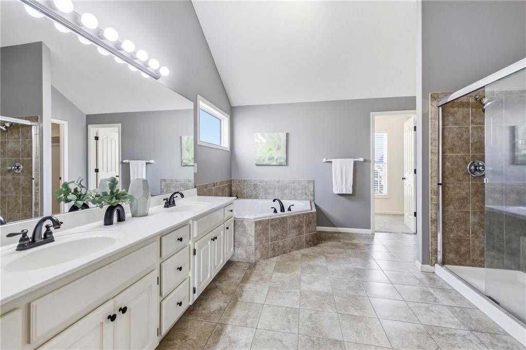2221 Sw Hawk View Road Property Photo 17